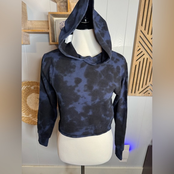 525 America XS Women’s Black and Blue Cropped Hoodie - Picture 3 of 7